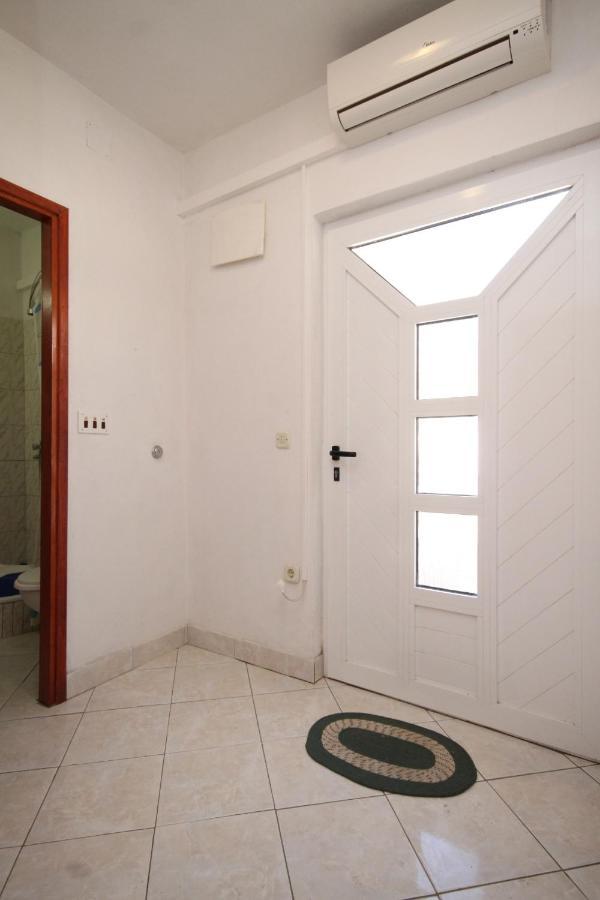 Apartments By The Sea Rukavac, Vis - 2478 Rukavac  Exterior photo