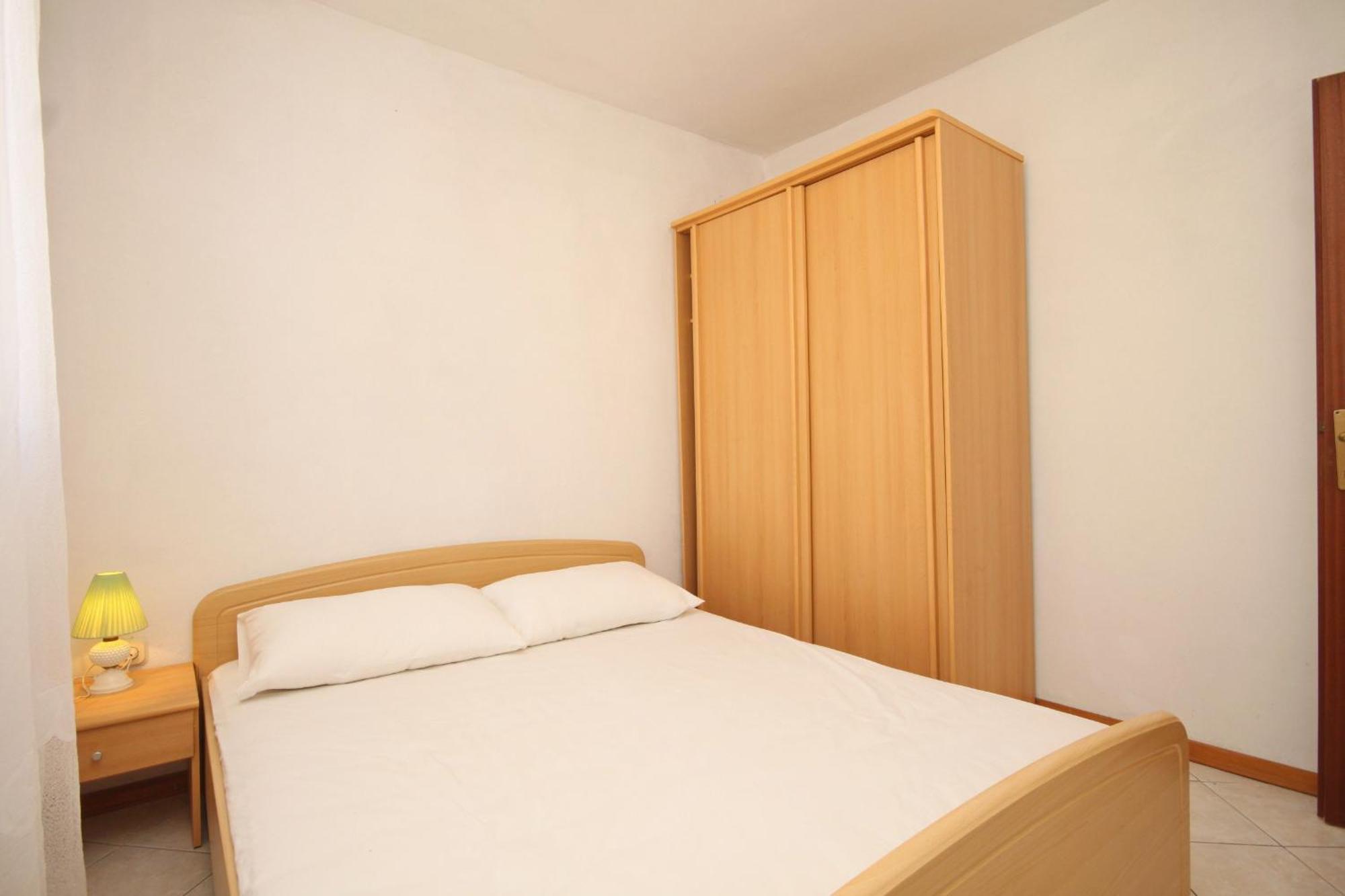 Apartments By The Sea Rukavac, Vis - 2478 Rukavac  Room photo